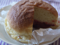 ビクトリアケーキ風のパン